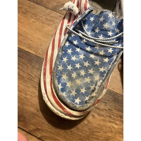 Hey Dude Stars N Stripes Wally Shoes Flaws -Men’s 8 Woman’s 10 - Picture 8 of 15